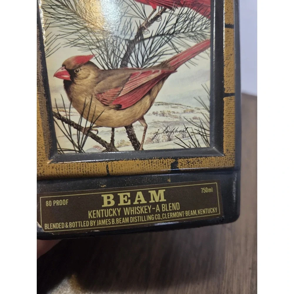 Beam 750ml Kentucky Whiskey Decanter Black Gold Cardinal Bird Stopper